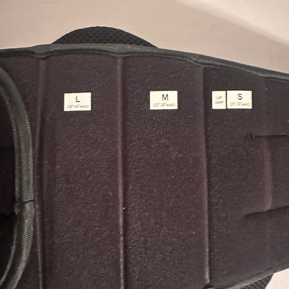 Aryse Live Elevated Universal Back Brace Lumbar Back Support Adjustable Fits All - Picture 6 of 14